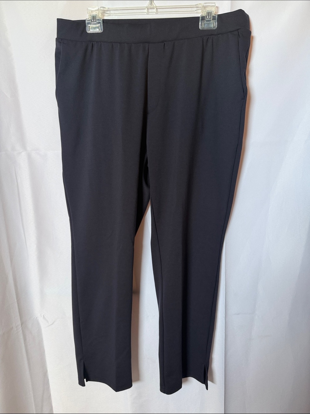 Lands' End womenâs navy Pull-On Stretch Trousers